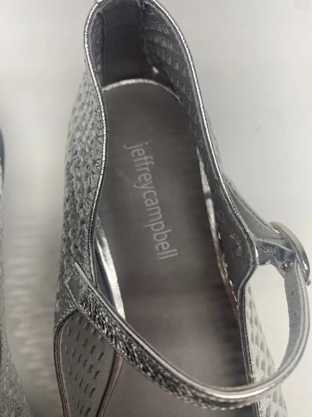 Jeffrey Campbell Womens Perforated Mary Jane Flat In Silver  Sz 6